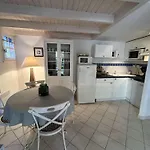 Petite Maison Proche De L'océan Avec Piscine Chauffée, Jardin Privé Et Parking - St Hilaire De Riez - Fr-1-224c-292