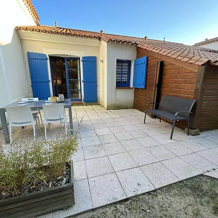 Petite Maison Proche De L'océan Avec Piscine Chauffée, Jardin Privé Et Parking - St Hilaire De Riez - Fr-1-224c-292 * Saint-Hilaire-de-Riez