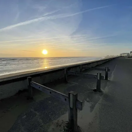 Petite Maison Proche De L'océan Avec Piscine Chauffée, Jardin Privé Et Parking - St Hilaire De Riez - Fr-1-224c-292 Hébergement de vacances Saint-Hilaire-de-Riez