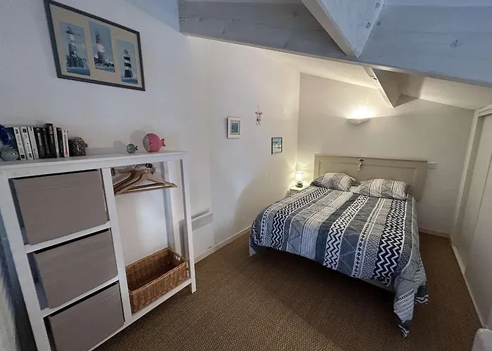 Petite Maison Proche De L'océan Avec Piscine Chauffée, Jardin Privé Et Parking - St Hilaire De Riez - Fr-1-224c-292 Hébergement de vacances *